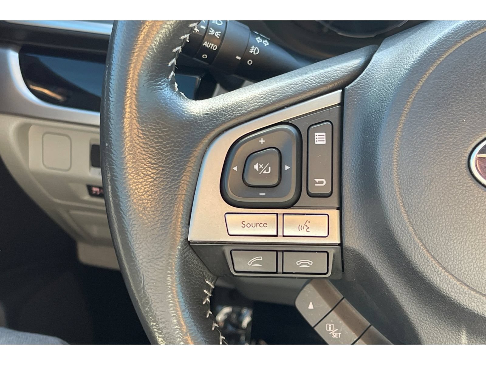Used 2017 Subaru Forester 2.5i Limited AWD/4WD image 32