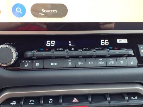 New 2026 Toyota Tundra Platinum AWD/4WD image 17