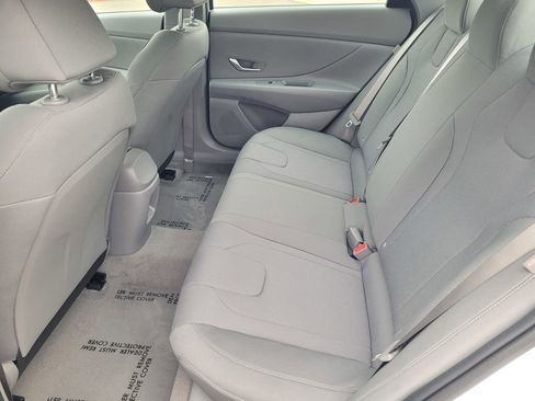 New 2026 Hyundai Elantra SE image 6