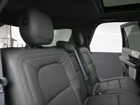 Used 2020 Lincoln Navigator Reserve w/ Luxury Package AWD/4WD image 28