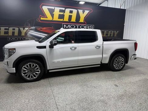 Used 2023 GMC Sierra 1500 Denali Ultimate AWD/4WD image 3