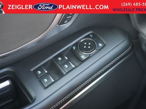 Used 2025 Ford Expedition Max Platinum image 36