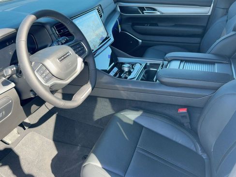 New 2026 Jeep Grand Wagoneer image 4