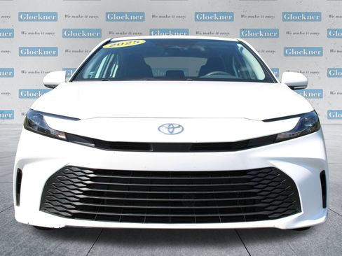 Used 2025 Toyota Camry LE FWD image 3