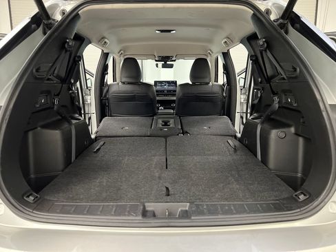 Used 2025 Mitsubishi Outlander SE FWD image 41