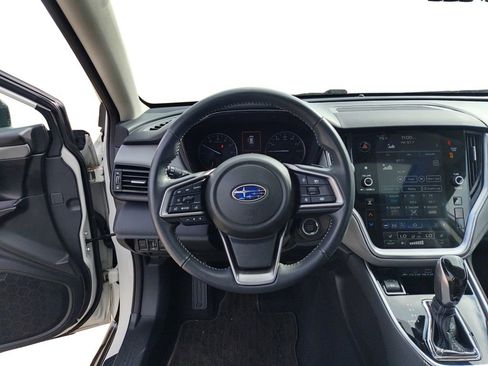 Used 2023 Subaru Outback Premium image 12