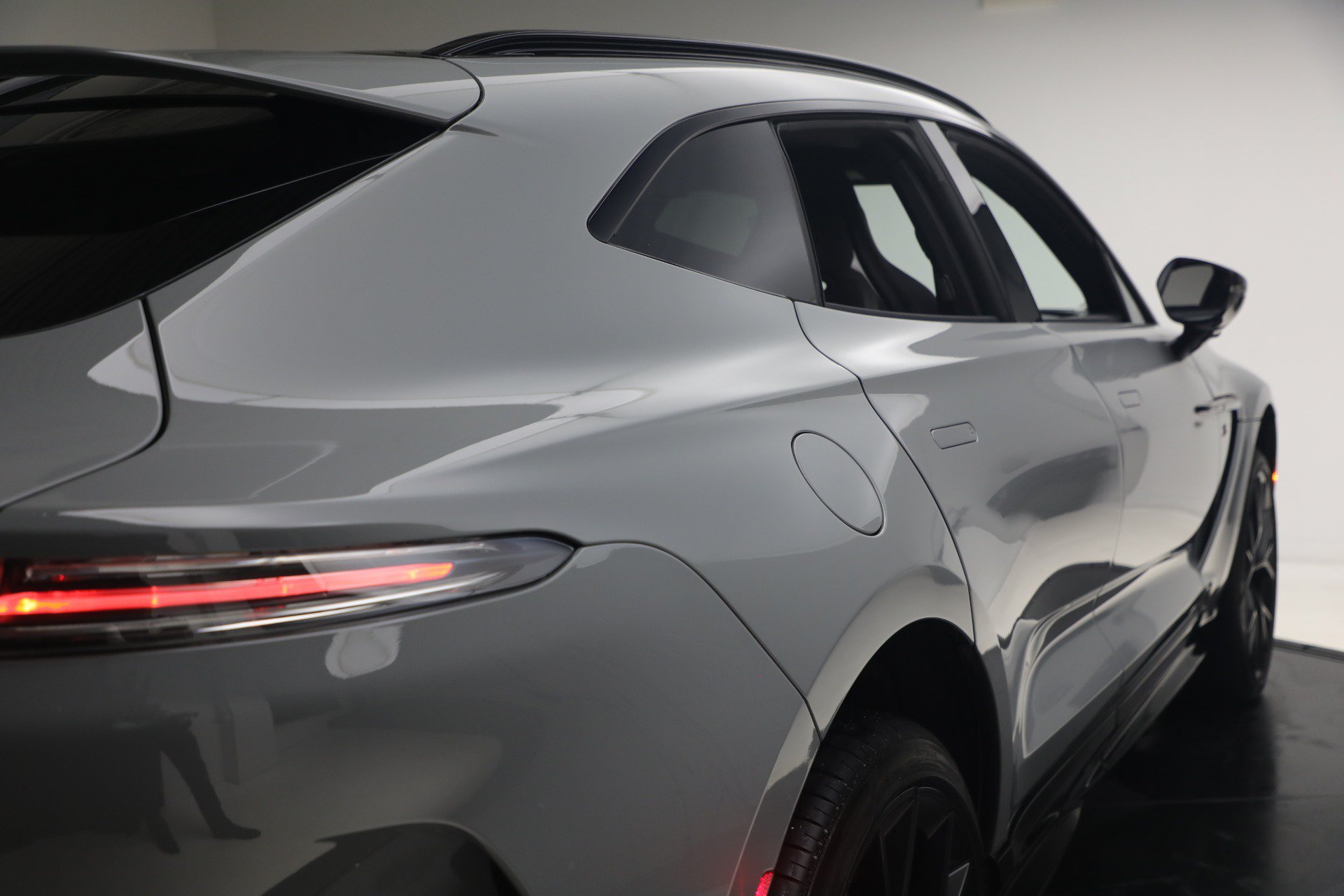 Used 2026 Aston Martin DBX S AWD/4WD image 37