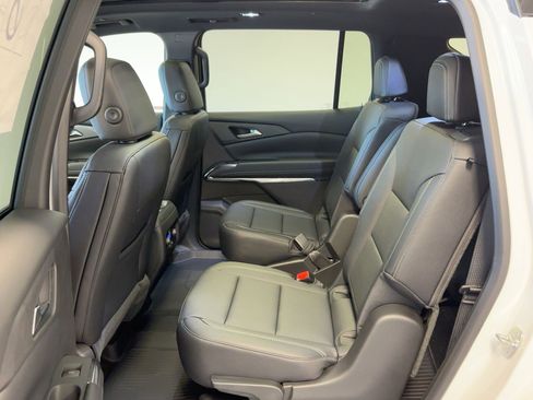 New 2026 Chevrolet Traverse LT w/ Sun and Wheel Package image 14