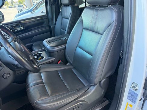 Used 2022 Chevrolet Tahoe RST w/ Luxury Package AWD/4WD image 26