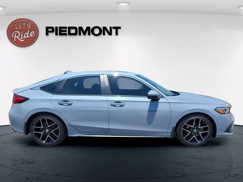 Certified 2024 Honda Civic Sport Touring image 4