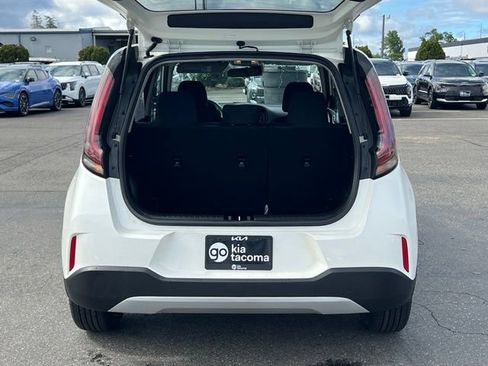 Certified 2024 Kia Soul LX FWD image 12