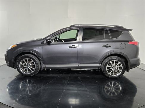 Used 2017 Toyota RAV4 Limited image 3