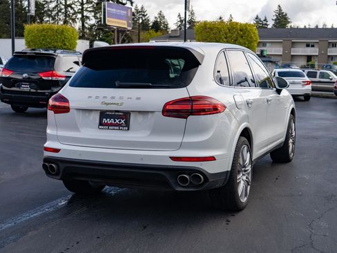 Used 2017 Porsche Cayenne S Platinum image 9
