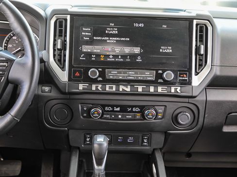 Used 2025 Nissan Frontier SV w/ SV Convenience Package RWD image 13