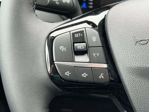 New 2024 Ford Escape SE FWD image 18