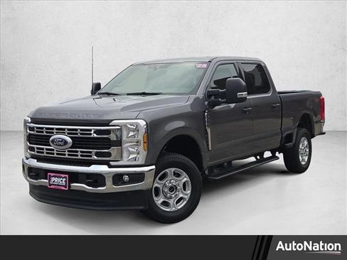 Used 2025 Ford F250 XLT image 1