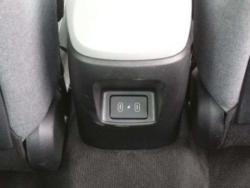 Used 2024 Hyundai Elantra Limited FWD image 16