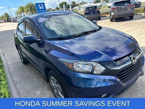 Used 2017 Honda HR-V EX image 3