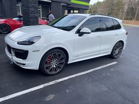 Used 2017 Porsche Cayenne GTS image 1