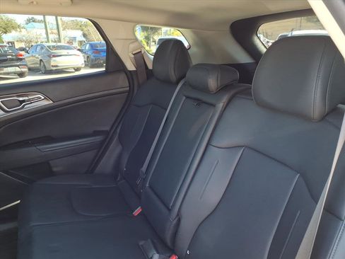 Used 2023 Kia Sportage EX w/ EX Premium Package image 18