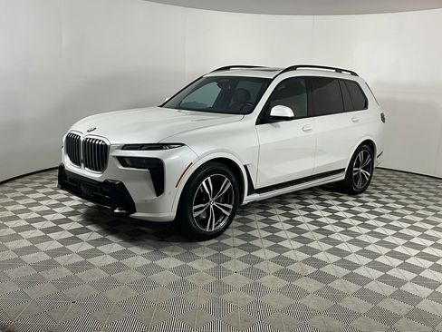 Used 2023 BMW X7 xDrive40i w/ Executive Package image 1