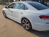 Used 2021 Volkswagen Passat 2.0T SE image 3