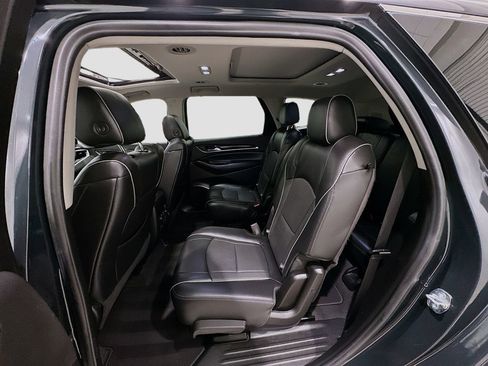 Used 2020 Buick Enclave Avenir w/ Avenir Technology Package FWD image 26