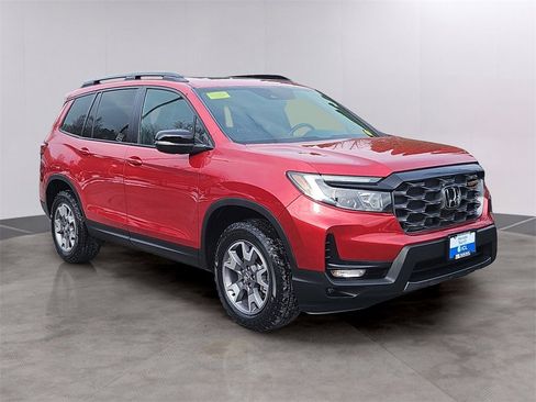 Certified 2023 Honda Passport TrailSport image 3