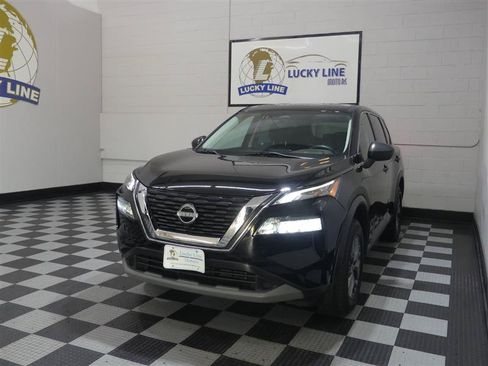 Used 2023 Nissan Rogue S FWD image 4