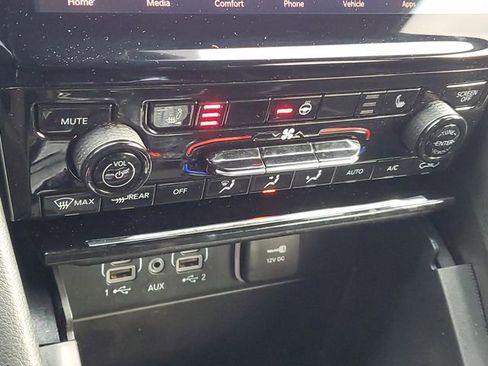 Used 2025 Jeep Grand Cherokee L Limited image 30