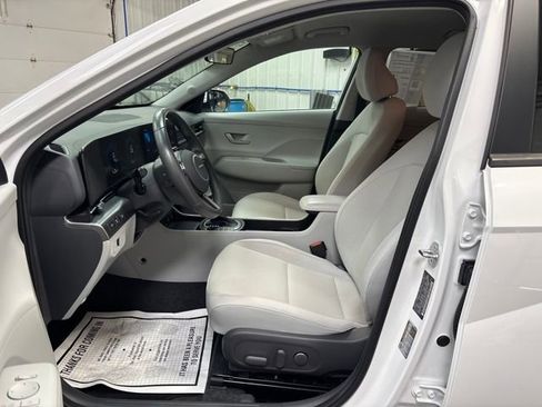 Used 2024 Hyundai Kona SEL image 9