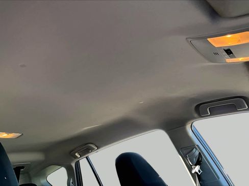 Used 2016 Toyota RAV4 LE FWD image 13