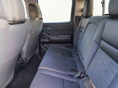 Used 2023 Nissan Frontier SV w/ SV Convenience Package image 43