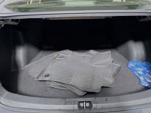 Used 2025 Toyota Corolla LE FWD image 29