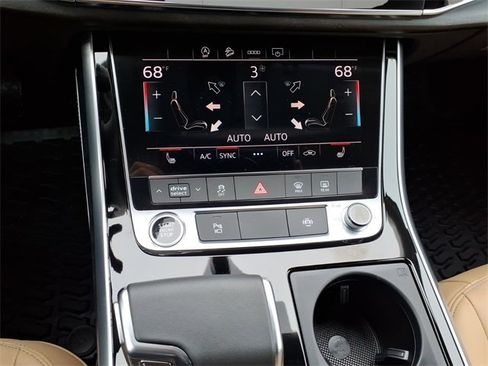 Used 2025 Audi Q7 2.0T Premium Plus w/ Premium Plus Package image 16