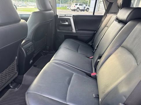 Used 2022 Toyota 4Runner Limited AWD/4WD image 11