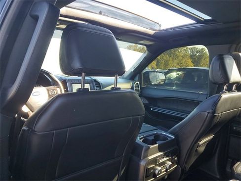 Used 2021 Ford Expedition Limited image 11