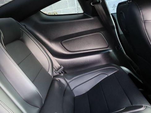 Used 2022 Ford Mustang Shelby GT500 w/ Technology Package RWD image 15