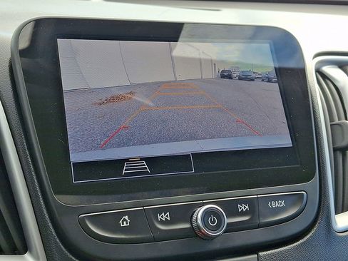 Used 2024 Chevrolet Malibu LT image 17