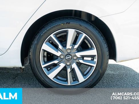 Used 2024 Nissan Versa SV image 16