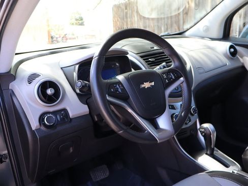 Used 2016 Chevrolet Trax LT w/ LT Convenience Package image 14