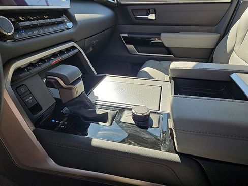 Used 2024 Toyota Sequoia Limited image 20