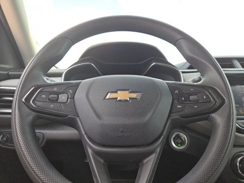 Used 2021 Chevrolet TrailBlazer LT w/ Sun and Liftgate Package FWD image 26