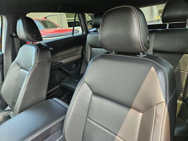 Used 2021 Volkswagen Atlas Cross Sport SE AWD/4WD image 21