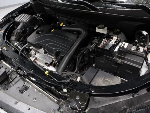 Used 2025 Chevrolet Equinox LT AWD/4WD image 17
