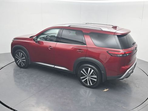 Used 2024 Nissan Pathfinder Platinum w/ Black Appearance Package image 68