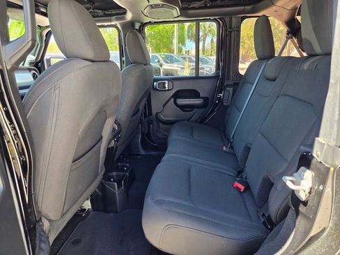 Certified 2018 Jeep Wrangler Unlimited Sport S image 13