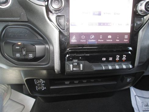 Used 2025 RAM 2500 Tradesman AWD/4WD image 28