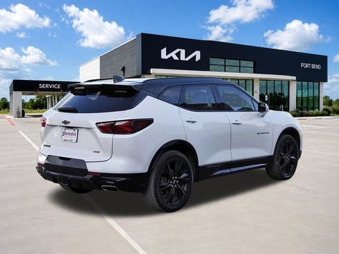 Used 2022 Chevrolet Blazer RS w/ Enhanced Convenience Package FWD image 5