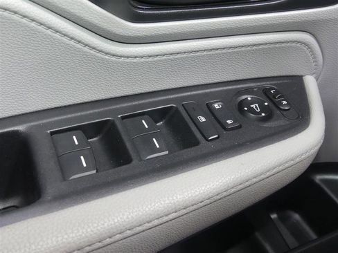 Used 2019 Honda Odyssey EX-L image 21